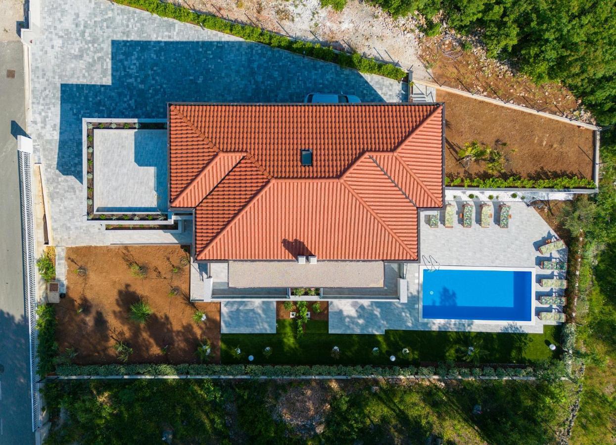 Apartments Paola & Karla With Pool Krk Town Luaran gambar